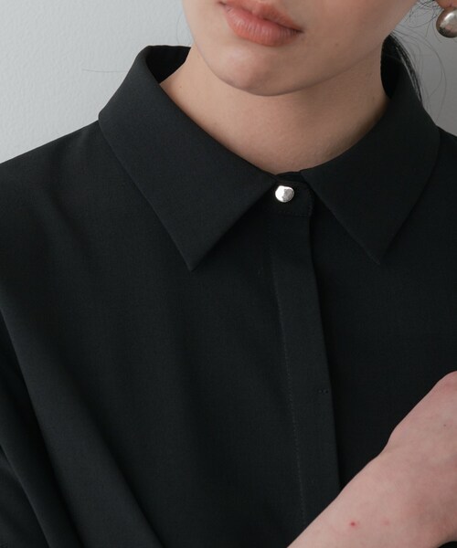 GALLEST(ギャレスト)の「Comfy SET UP|フレアスリーブブラウス【セットアップ対応/通勤/カセット服】(シャツ/ブラウス・レディース・ダークグレー/キャメル/ライトブルー/ブラック・38/34)」の15枚目の写真