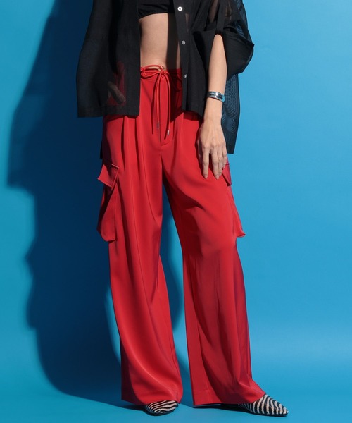 HEREIAM(ヘレイアム)の「【HEREIAM】サテンカーゴパンツ(その他パンツ・レディース・ミント/ブラック/レッド・MEDIUM/SMALL)」の1枚目の写真