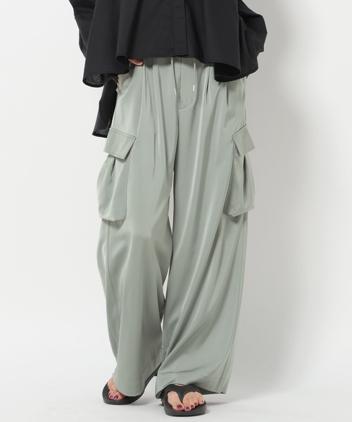 HEREIAM(ヘレイアム)の「【HEREIAM】サテンカーゴパンツ(その他パンツ・レディース・ミント/ブラック/レッド/カーキ・MEDIUM/SMALL)」の20枚目の写真