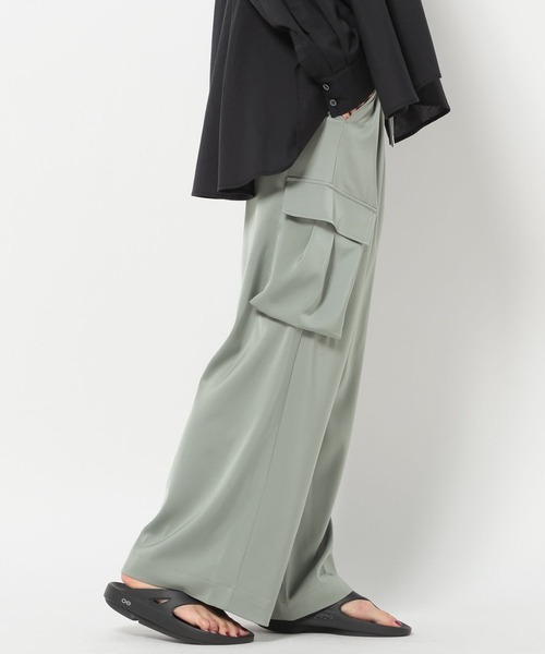 HEREIAM(ヘレイアム)の「【HEREIAM】サテンカーゴパンツ(その他パンツ・レディース・ミント/ブラック/レッド/カーキ・MEDIUM/SMALL)」の21枚目の写真