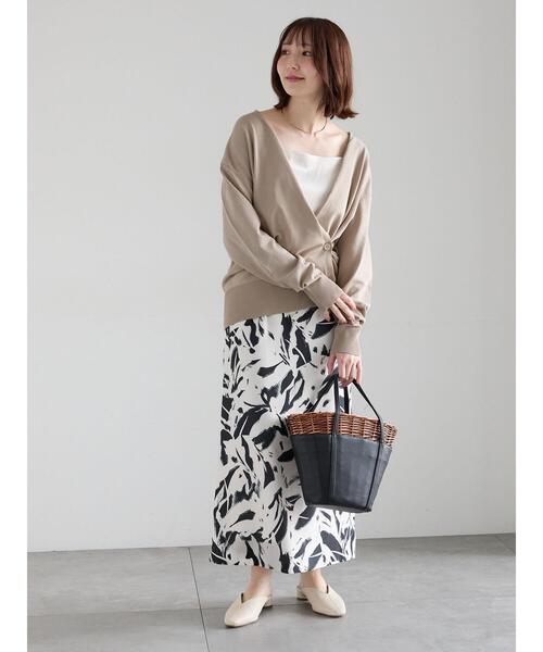 Te chichi(テチチ)の「【雑誌掲載】2WAYカシュクールVネックカーディガン《2026 spring catalog item》(カーディガン/ボレロ・レディース・グリーン/ネイビー/シルバー/ベージュ・F)」の16枚目の写真