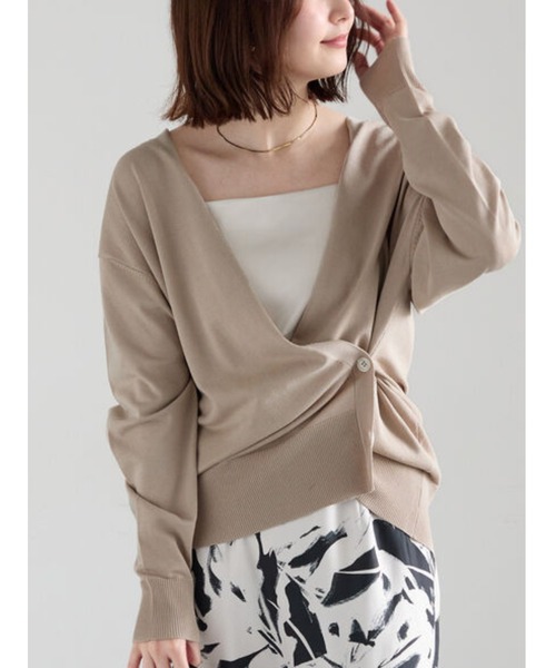 Te chichi(テチチ)の「【雑誌掲載】2WAYカシュクールVネックカーディガン《2026 spring catalog item》(カーディガン/ボレロ・レディース・グリーン/ネイビー/シルバー/ベージュ・F)」の2枚目の写真