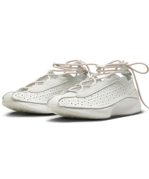 NIKE(ナイキ)の「NIKE WMNS SUPERFLY FMME / ナイキ ウィメンズ スーパーフライ FMME 【SP】(スニーカー・レディース・ライトグレー・23.0cm/23.5cm/24.0cm/24.5cm/25.0cm)」の1枚目の写真