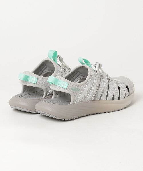 KEEN(キーン)の「WHISPER LITE / ウィスパー ライト / レディース サンダル(サンダル・レディース・ライトグレー・25cm/24.5cm/24cm/23.5cm/25.5cm/23cm)」の2枚目の写真
