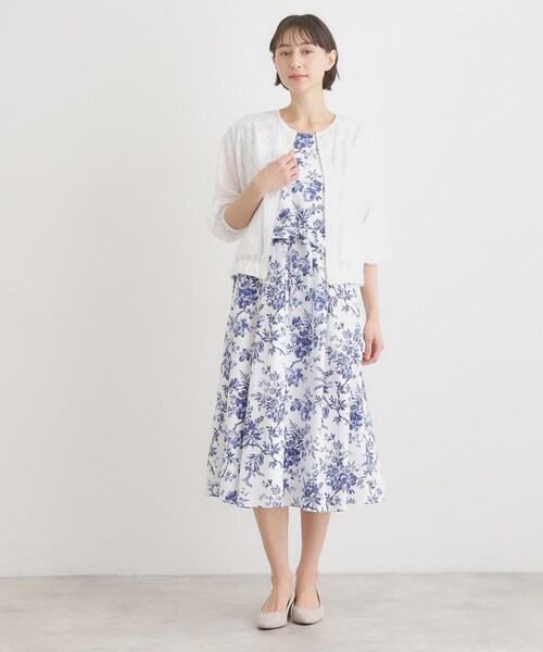 LAURA ASHLEY(ローラアシュレイ)の「【洗える/プラケット刺繍入り/羽織に使える】シアーブルゾン(ブルゾン・レディース・ホワイト/ネイビー・38/40)」の4枚目の写真