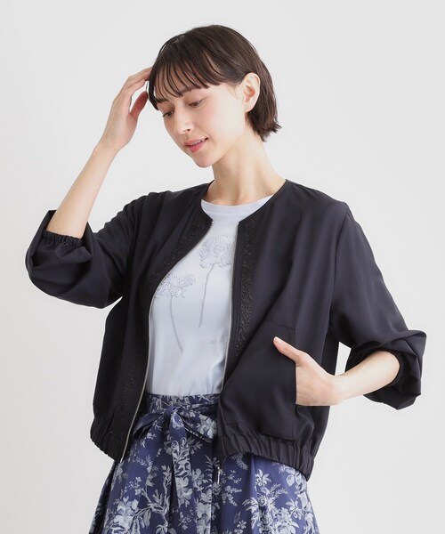 LAURA ASHLEY(ローラアシュレイ)の「【洗える/プラケット刺繍入り/羽織に使える】シアーブルゾン(ブルゾン・レディース・ホワイト/ネイビー・38/40)」の7枚目の写真