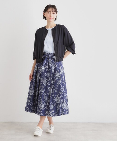 LAURA ASHLEY(ローラアシュレイ)の「【洗える/プラケット刺繍入り/羽織に使える】シアーブルゾン(ブルゾン・レディース・ホワイト/ネイビー・38/40)」の8枚目の写真