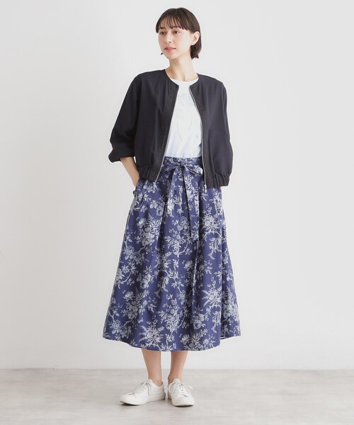 LAURA ASHLEY(ローラアシュレイ)の「【洗える/プラケット刺繍入り/羽織に使える】シアーブルゾン(ブルゾン・レディース・ホワイト/ネイビー・38/40)」の9枚目の写真