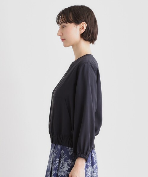 LAURA ASHLEY(ローラアシュレイ)の「【洗える/プラケット刺繍入り/羽織に使える】シアーブルゾン(ブルゾン・レディース・ホワイト/ネイビー・38/40)」の12枚目の写真
