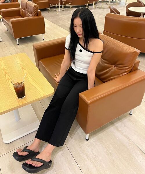 AKIII CLASSIC(アキクラシック)の「アーチフィットフォームフリップフロップマスブラック(サンダル・レディース・その他・27cm/28cm/23cm/24cm/25cm/26cm/29cm)」の8枚目の写真