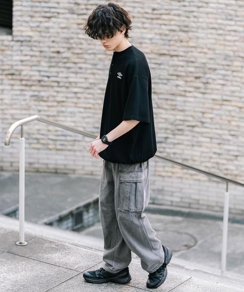UMBRO(アンブロ)の「UMBRO アンブロ 別注コラボ オーバーサイズワンポイントロゴ刺繍ワッフルヘンリーネック半袖Tシャツ(Tシャツ/カットソー・メンズ・ブラック/グレー/チャコール・M/L/XL)」の7枚目の写真