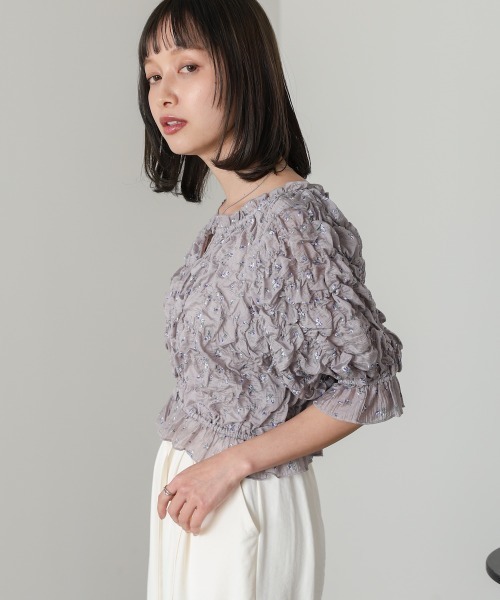 Bab（バブ）の「リトルフラワーシャーリングブラウス/くしゅくしゅブラウス/全骨格対応◎（シャツ/ブラウス・レディース・アイボリー/ブラック/ライトグレー・M）」の16枚目の写真