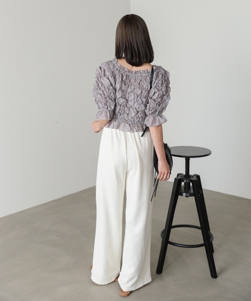 Bab（バブ）の「リトルフラワーシャーリングブラウス/くしゅくしゅブラウス/全骨格対応◎（シャツ/ブラウス・レディース・アイボリー/ブラック/ライトグレー・M）」の13枚目の写真