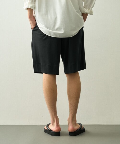 WRAPINKNOT(ラッピンノット)の「【WRAPINKNOT/ラッピンノット】Wide Shorts(その他パンツ・メンズ・ブラック・2/3)」の4枚目の写真