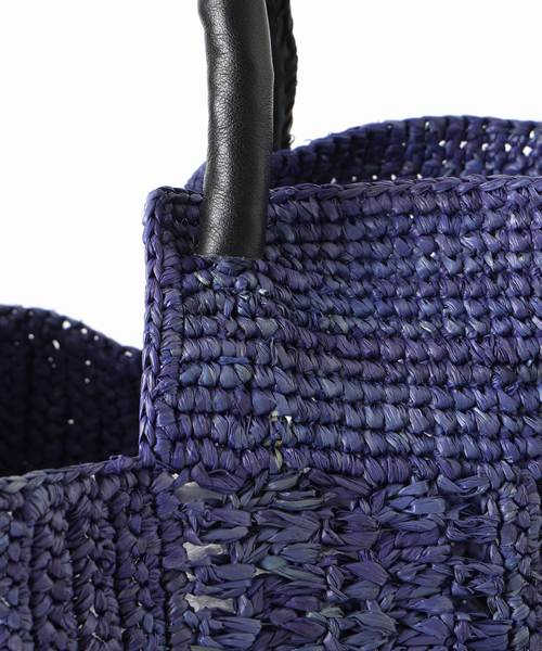 FRAMeWORK（フレームワーク）の「A POINT 別注TAMPICO PM UNI トート（かごバッグ・レディース・ネイビー/アイボリー・FREE）」の21枚目の写真