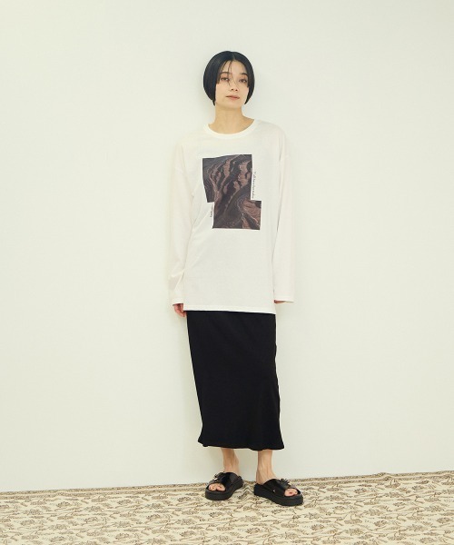 VICKY(ビッキー)の「アソートフォトロングTシャツ(Tシャツ/カットソー・レディース・オフホワイト/アイボリー/ホワイト系その他・M)」の12枚目の写真