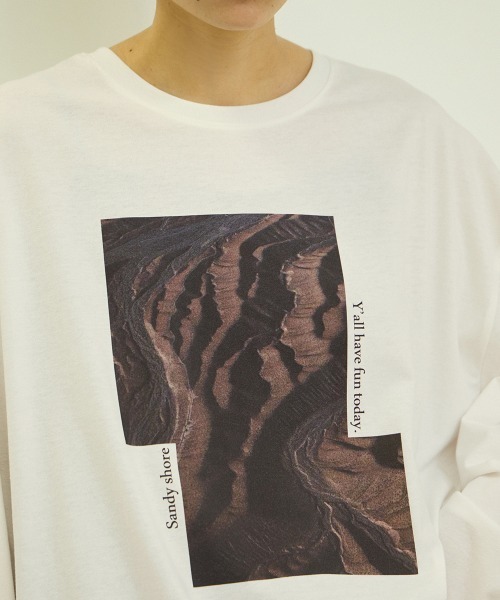 VICKY(ビッキー)の「アソートフォトロングTシャツ(Tシャツ/カットソー・レディース・オフホワイト/アイボリー/ホワイト系その他・M)」の11枚目の写真