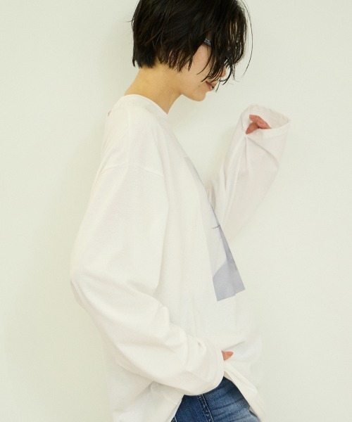 VICKY(ビッキー)の「アソートフォトロングTシャツ(Tシャツ/カットソー・レディース・オフホワイト/アイボリー/ホワイト系その他・M)」の18枚目の写真
