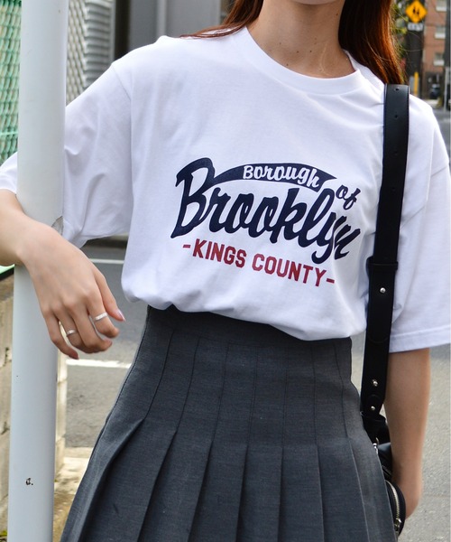 DOUBLE STEAL(ダブルスティール)の「カレッジアソートプリントT(Tシャツ/カットソー・レディース・ホワイト系その他2/ホワイト系その他・MEDIUM)」の2枚目の写真