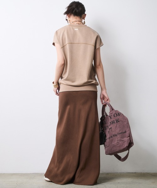 CHIC STYLE(シックスタイル)の「フレンチスリーブスウェット<大きいサイズ有>シックスタイル(スウェット・レディース・スミクロ/サンドベージュ・5L/4L/3L/LL/L/M)」の15枚目の写真