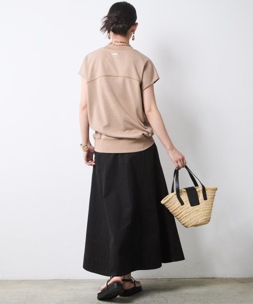 CHIC STYLE(シックスタイル)の「フレンチスリーブスウェット<大きいサイズ有>シックスタイル(スウェット・レディース・スミクロ/サンドベージュ・5L/4L/3L/LL/L/M)」の22枚目の写真