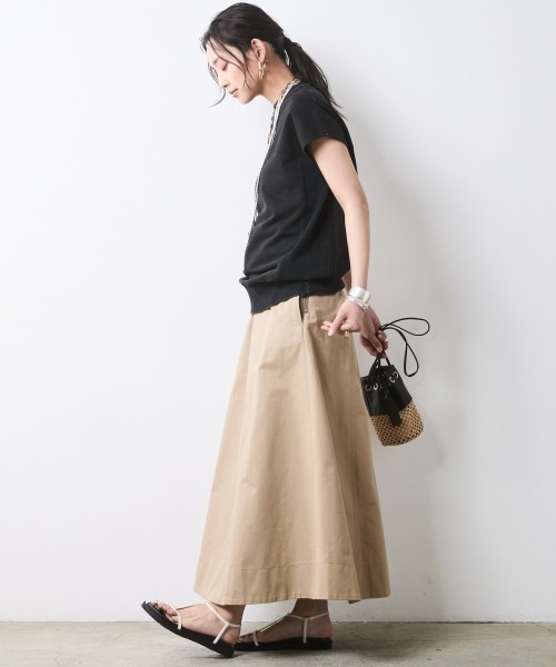 CHIC STYLE(シックスタイル)の「フレンチスリーブスウェット<大きいサイズ有>シックスタイル(スウェット・レディース・スミクロ/サンドベージュ・5L/4L/3L/LL/L/M)」の3枚目の写真