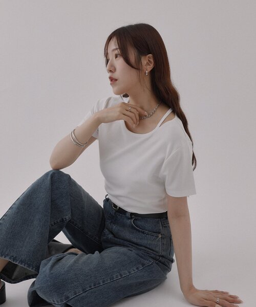 COLONY 2139(コロニートゥーワンスリーナイン)の「ネックスリットスムースTシャツ(Tシャツ/カットソー・レディース・ブラック/チャコールグレー/ホワイト・FREE)」の8枚目の写真