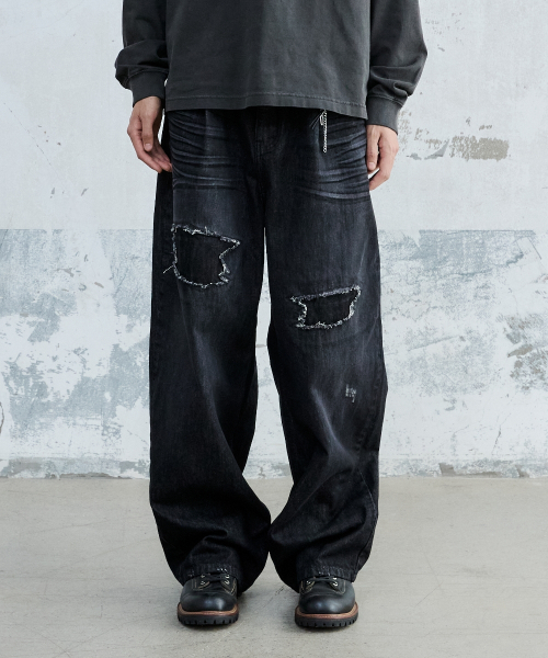 MAISON MINED(メゾンミネド)の「DESTROYED WASHING DENIM PANTS BLACK(デニムパンツ・メンズ・その他・SMALL/MEDIUM/LARGE)」の4枚目の写真