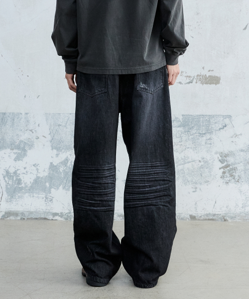 MAISON MINED(メゾンミネド)の「DESTROYED WASHING DENIM PANTS BLACK(デニムパンツ・メンズ・その他・SMALL/MEDIUM/LARGE)」の2枚目の写真