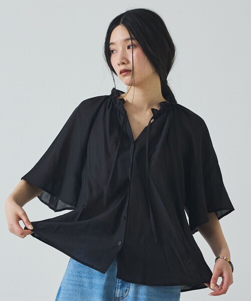 abahouse mavie(アバハウスマヴィ)の「【羽織にもなる】フリルカラーブラウス(シャツ/ブラウス・レディース・ベージュ/ホワイト/ブラック/サックスブルー・フリー)」の3枚目の写真