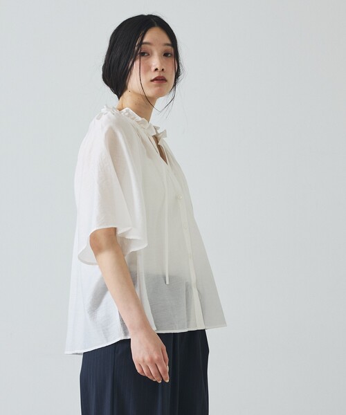 abahouse mavie(アバハウスマヴィ)の「【羽織にもなる】フリルカラーブラウス(シャツ/ブラウス・レディース・ベージュ/ホワイト/ブラック/サックスブルー・フリー)」の7枚目の写真