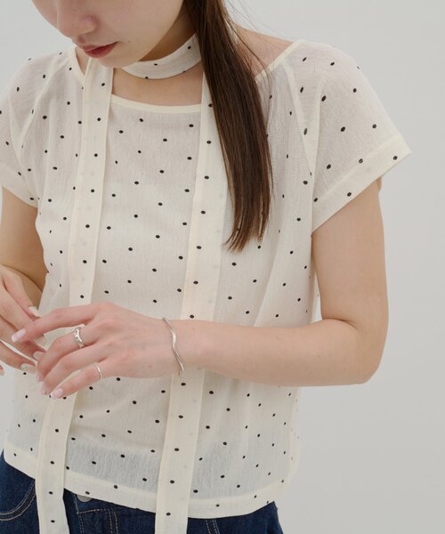 DISCOAT(ディスコート)の「【umm.】チョーカー付きドットラグランプルオーバー(Tシャツ/カットソー・レディース・アイボリー/オフホワイト/サックスブルー/ブラック/グレー・FREE)」の9枚目の写真