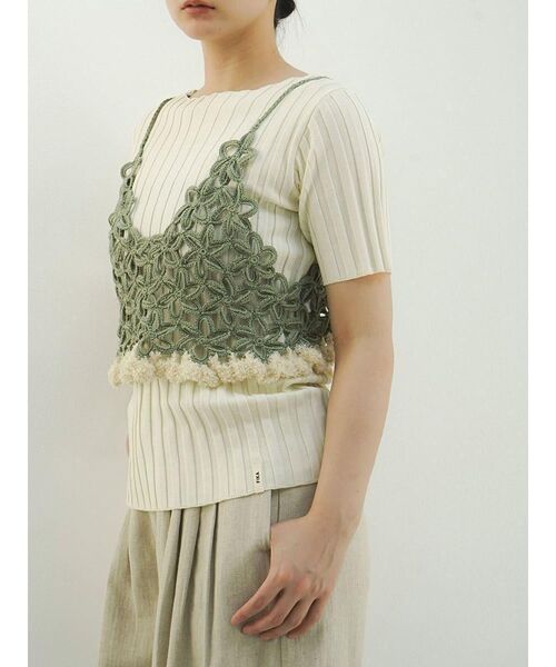 FIKA.(フィーカ)の「Flower crochet bustier(その他トップス・レディース・ブラック/イエロー系その他4/カーキ・MEDIUM)」の12枚目の写真