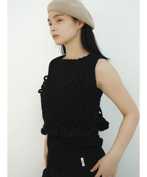 FIKA.(フィーカ)の「Flower crochet bustier(その他トップス・レディース・ブラック/イエロー系その他4/カーキ・MEDIUM)」の19枚目の写真