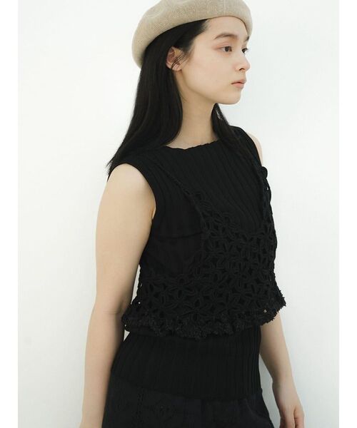 FIKA.(フィーカ)の「Flower crochet bustier(その他トップス・レディース・ブラック/イエロー系その他4/カーキ・MEDIUM)」の21枚目の写真
