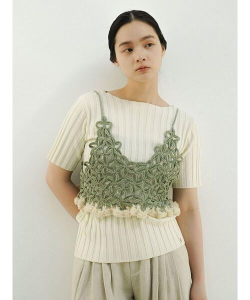 FIKA.(フィーカ)の「Flower crochet bustier(その他トップス・レディース・ブラック/イエロー系その他4/カーキ・MEDIUM)」の2枚目の写真