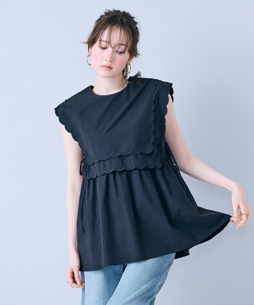 Audie a Muses(オーディアミューズ)の「ダブルスカラップ刺繍ノースリーブブラウス(シャツ/ブラウス・レディース・ブラック/オフホワイト/ピンク・38/42/40)」の1枚目の写真