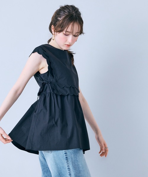 Audie a Muses(オーディアミューズ)の「ダブルスカラップ刺繍ノースリーブブラウス(シャツ/ブラウス・レディース・ブラック/オフホワイト/ピンク・38/42/40)」の12枚目の写真