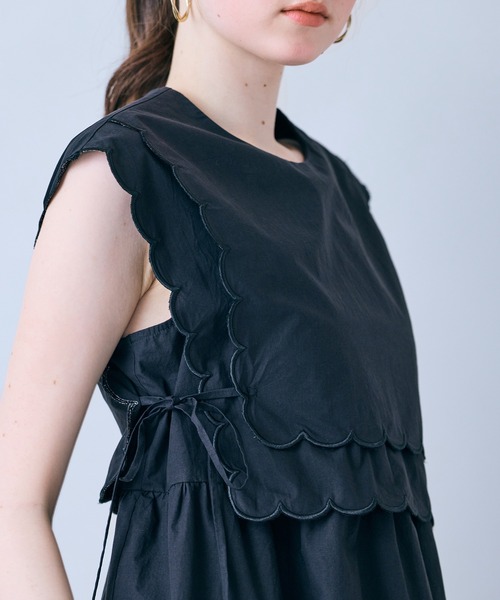 Audie a Muses(オーディアミューズ)の「ダブルスカラップ刺繍ノースリーブブラウス(シャツ/ブラウス・レディース・ブラック/オフホワイト/ピンク・38/42/40)」の13枚目の写真