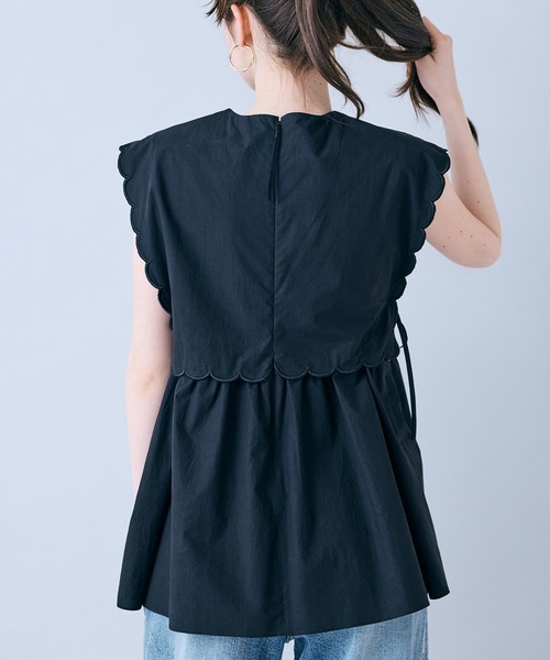 Audie a Muses(オーディアミューズ)の「ダブルスカラップ刺繍ノースリーブブラウス(シャツ/ブラウス・レディース・ブラック/オフホワイト/ピンク・38/42/40)」の14枚目の写真