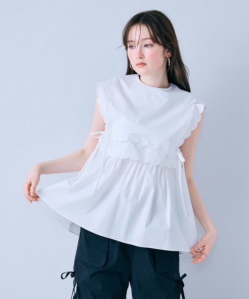 Audie a Muses(オーディアミューズ)の「ダブルスカラップ刺繍ノースリーブブラウス(シャツ/ブラウス・レディース・ブラック/オフホワイト/ピンク・38/42/40)」の4枚目の写真