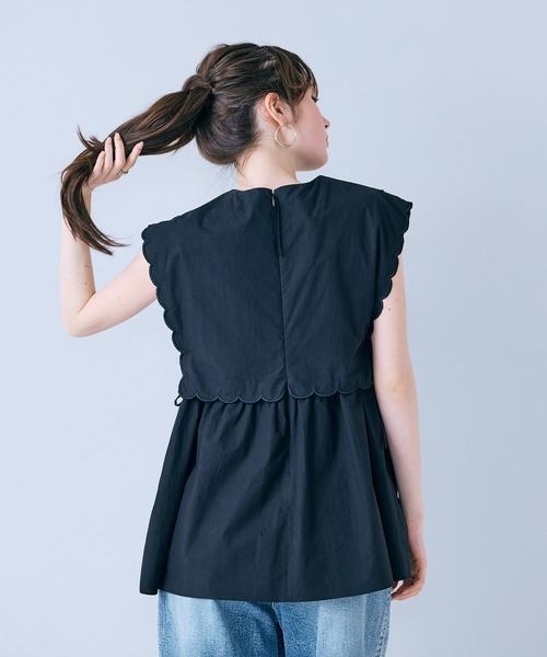 Audie a Muses(オーディアミューズ)の「ダブルスカラップ刺繍ノースリーブブラウス(シャツ/ブラウス・レディース・ブラック/オフホワイト/ピンク・38/42/40)」の16枚目の写真