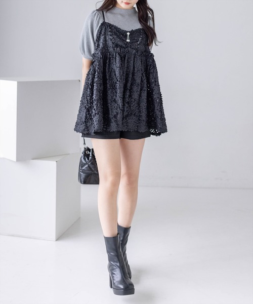 CLEAR BASIC（クリアベーシック）の「チャーム付きウェーブ刺繍チュールキャミチュニック［骨格ウェーブ/シアー/透け感/フェミニン/レイヤード］（シャツ/ブラウス・レディース・ブラック/オフホワイト・F）」の7枚目の写真