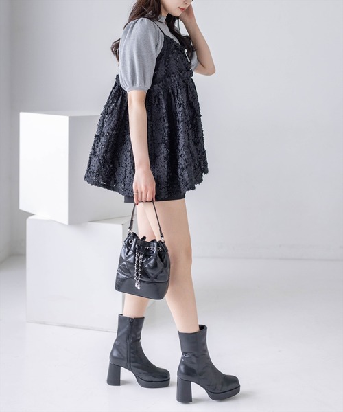 CLEAR BASIC（クリアベーシック）の「チャーム付きウェーブ刺繍チュールキャミチュニック［骨格ウェーブ/シアー/透け感/フェミニン/レイヤード］（シャツ/ブラウス・レディース・ブラック/オフホワイト・F）」の9枚目の写真