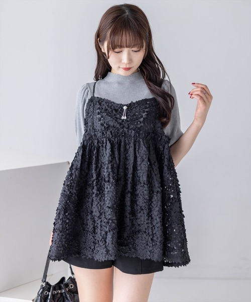 CLEAR BASIC（クリアベーシック）の「チャーム付きウェーブ刺繍チュールキャミチュニック［骨格ウェーブ/シアー/透け感/フェミニン/レイヤード］（シャツ/ブラウス・レディース・ブラック/オフホワイト・F）」の3枚目の写真