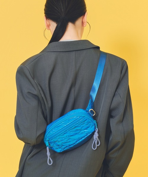 CONTROL FREAK / CTFK(コントロールフリーク)の「CONTROL FREAK / CTFK(コントロールフリーク/シーティーエフケー)【TRAVEL BAG Series】シャイニーminiボディバッグ(ボディバッグ/ウエストポーチ・レディース・ブルー/シルバー/ブラック・FREE)」の6枚目の写真