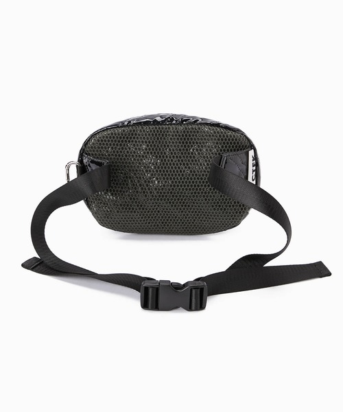 CONTROL FREAK / CTFK(コントロールフリーク)の「CONTROL FREAK / CTFK(コントロールフリーク/シーティーエフケー)【TRAVEL BAG Series】シャイニーminiボディバッグ(ボディバッグ/ウエストポーチ・レディース・ブルー/シルバー/ブラック・FREE)」の19枚目の写真