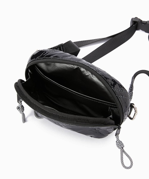 CONTROL FREAK / CTFK(コントロールフリーク)の「CONTROL FREAK / CTFK(コントロールフリーク/シーティーエフケー)【TRAVEL BAG Series】シャイニーminiボディバッグ(ボディバッグ/ウエストポーチ・レディース・ブルー/シルバー/ブラック・FREE)」の21枚目の写真