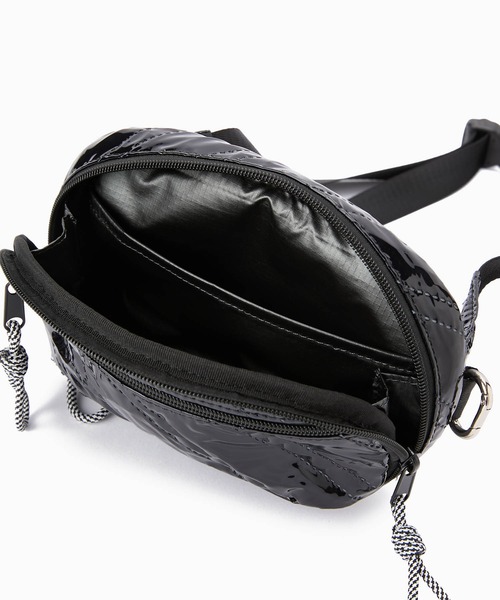 CONTROL FREAK / CTFK(コントロールフリーク)の「CONTROL FREAK / CTFK(コントロールフリーク/シーティーエフケー)【TRAVEL BAG Series】シャイニーminiボディバッグ(ボディバッグ/ウエストポーチ・レディース・ブルー/シルバー/ブラック・FREE)」の22枚目の写真
