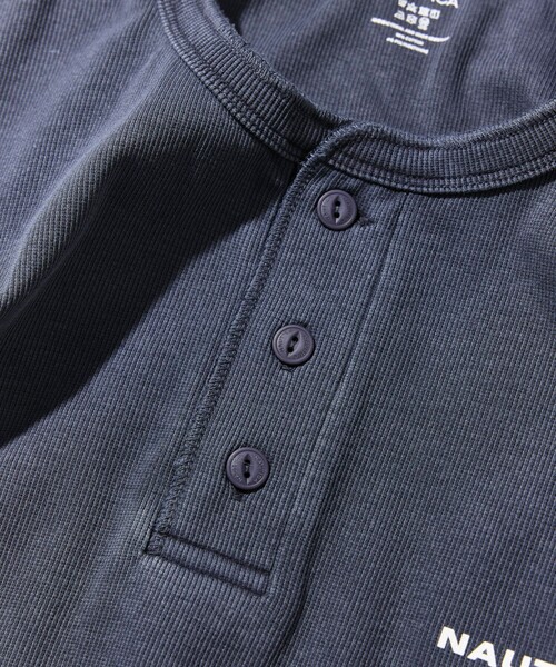 NAUTICA(ノーティカ)の「NAUTICA/ノーティカ Essentials タイトフィット S/S ヘンリーネック ピグメントTシャツ(Tシャツ/カットソー・メンズ・ネイビー/オリーブ/チャコールグレー・X-SMALL/SMALL/MEDIUM/LARGE/X-LARGE/XX-LARGE)」の18枚目の写真